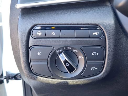 Used 2025 INFINITI QX55 Essential AWD/4WD image 18