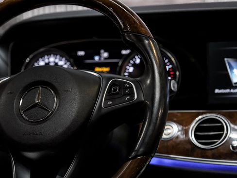 Used 2017 Mercedes-Benz E 300 image 16
