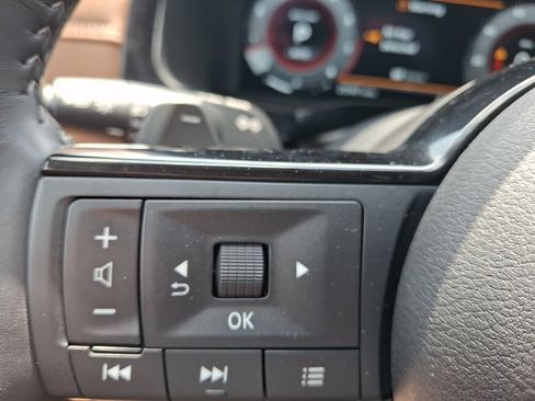 Used 2024 Nissan Pathfinder Platinum w/ Cargo Package AWD/4WD image 19