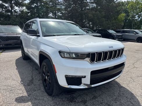 Used 2023 Jeep Grand Cherokee L Limited w/ Trailer Tow Group (B) AWD/4WD image 7