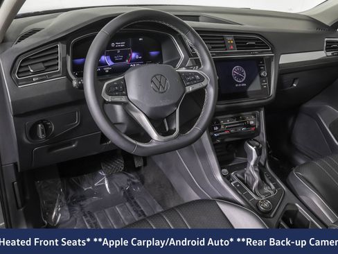 Used 2024 Volkswagen Tiguan SE w/ Panoramic Sunroof Package AWD/4WD image 5