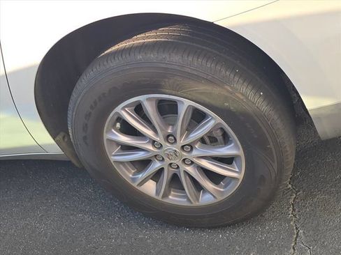 Used 2024 Buick Enclave Essence FWD image 16