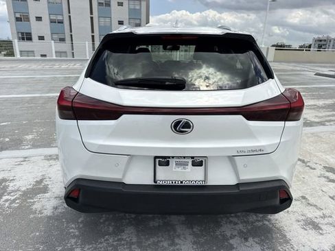 Used 2024 Lexus UX 250h FWD w/ Premium Package image 24