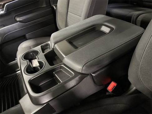 Used 2024 GMC Sierra 1500 Elevation image 25