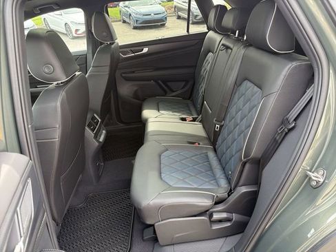 New 2026 Volkswagen Atlas Cross Sport SEL Premium R-Line AWD/4WD image 24
