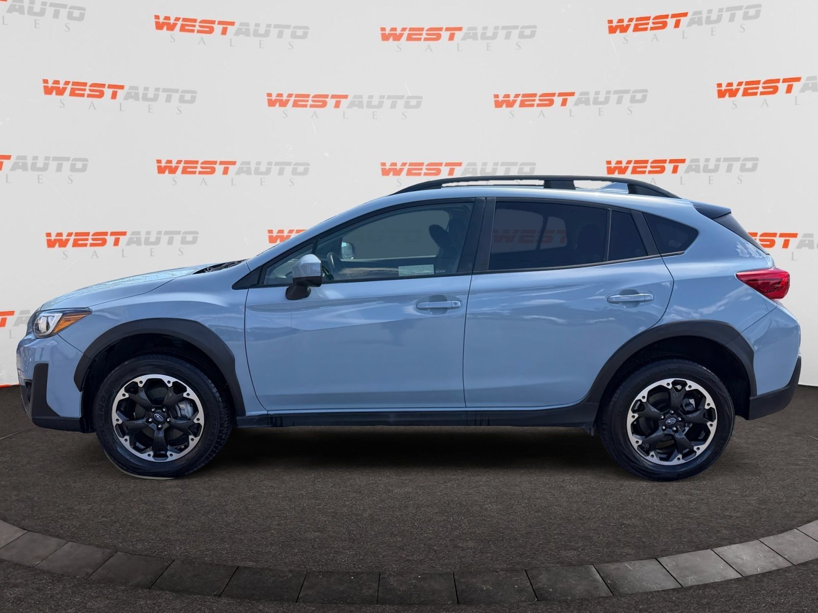 Used 2023 Subaru Crosstrek 2.0i Premium AWD/4WD image 2