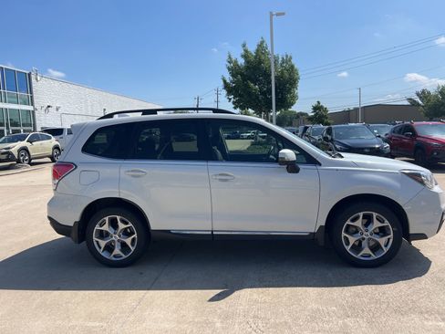 Used 2018 Subaru Forester 2.5i Touring w/ Popular Package #3B AWD/4WD image 3