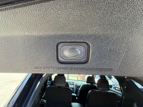 Used 2017 Ford Explorer Platinum AWD/4WD image 8