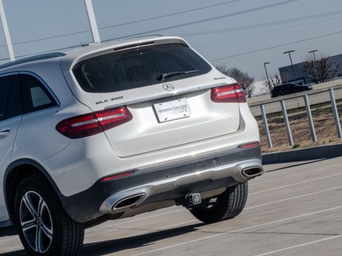 Used 2019 Mercedes-Benz GLC 300 4MATIC image 6
