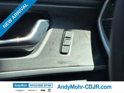 Used 2025 Jeep Grand Cherokee Limited w/ Luxury Tech Group II AWD/4WD image 29