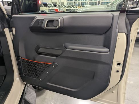 New 2025 Ford Bronco Raptor w/ Interior Carbon Fiber Pack AWD/4WD image 38
