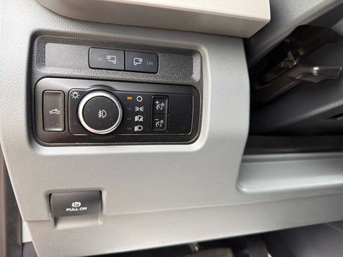 Used 2023 Ford F350 XLT w/ 360-Degree Camera Package AWD/4WD image 17