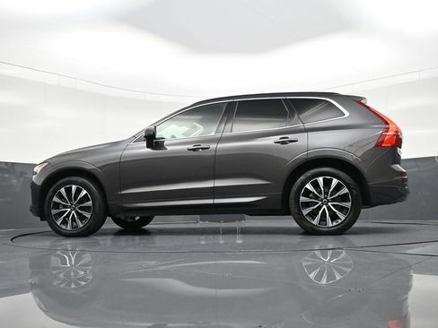 Certified 2023 Volvo XC60 B5 Core image 24