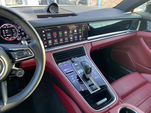 Used 2022 Porsche Panamera 4S image 25