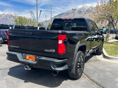 Used 2020 Chevrolet Silverado 2500 High Country w/ Technology Package AWD/4WD image 8