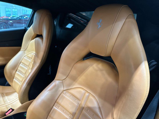 Used 2016 Ferrari 488 GTB RWD image 43