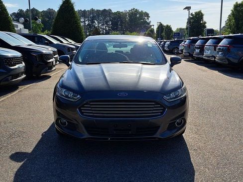 Used 2015 Ford Fusion SE w/ Equipment Group 201A FWD image 3