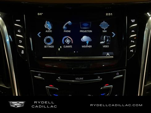 Used 2018 Cadillac Escalade Platinum AWD/4WD image 21