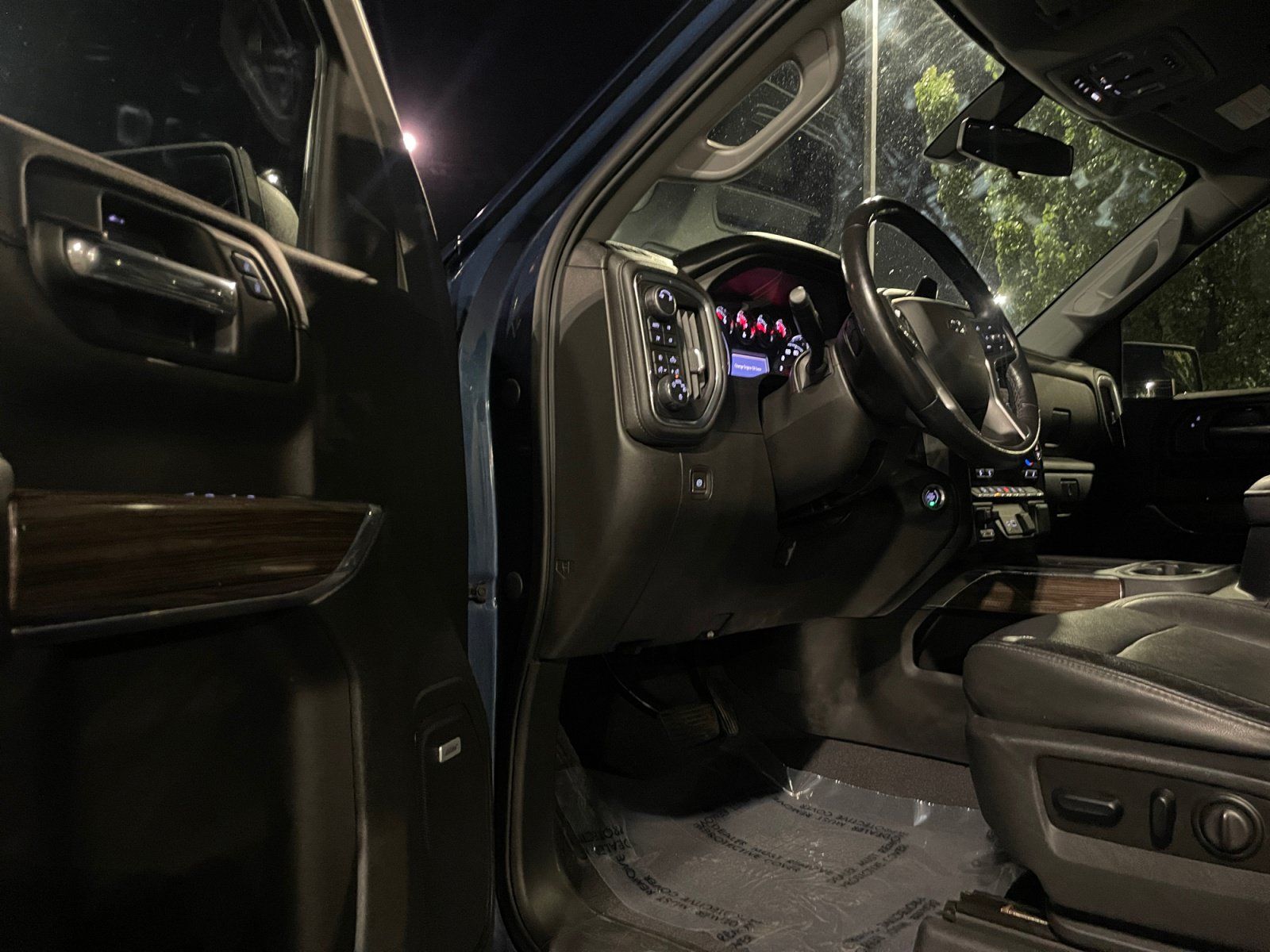 Used 2019 Chevrolet Silverado 1500 LT Trail Boss AWD/4WD image 21