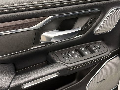 Used 2025 RAM 1500 Laramie w/ Night Edition image 34