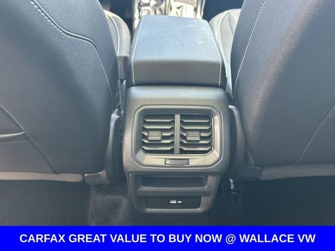 Certified 2024 Volkswagen Taos SE FWD image 15