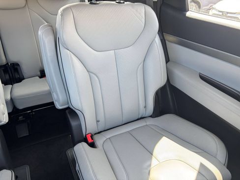 Used 2025 Hyundai Palisade SEL FWD image 40