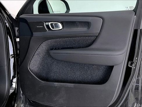 Used 2024 Volvo XC40 Recharge Ultimate w/ Protection Package Premier image 25