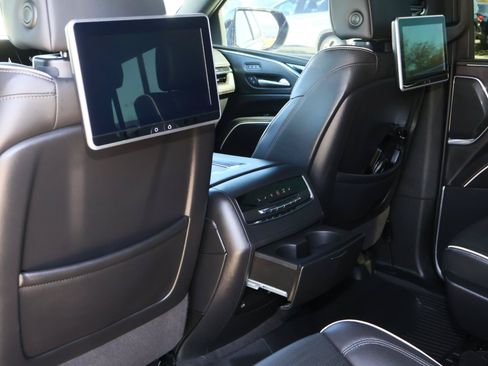 Used 2024 Cadillac Escalade Sport w/ LPO, ONYX Package AWD/4WD image 19
