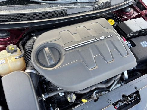 Used 2015 Chrysler 200 S w/ Navigation & Sound Group I image 14