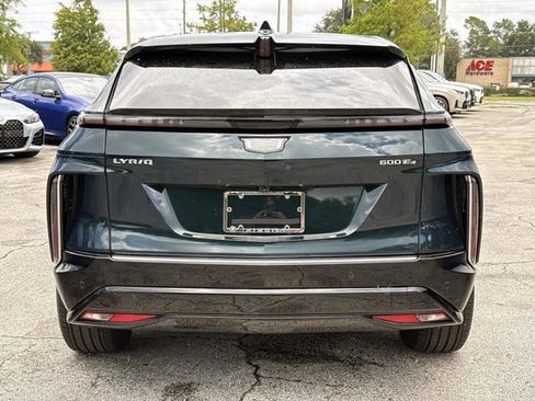Used 2024 Cadillac Lyriq Luxury AWD/4WD image 4