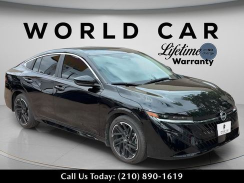 Used 2026 Nissan Sentra SR w/ Floor Mat Package FWD image 1