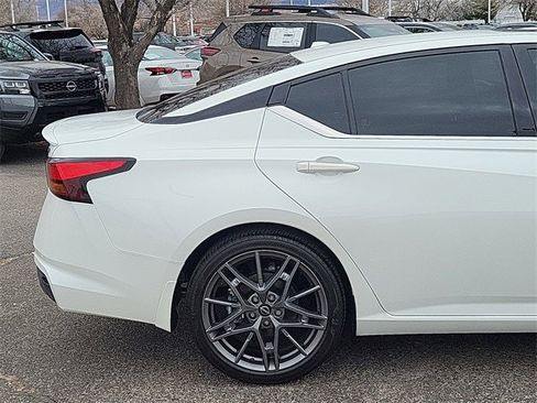 Certified 2024 Nissan Altima 2.0 SR image 4