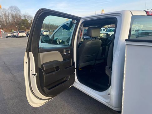 Used 2018 Chevrolet Silverado 2500 W/T image 21