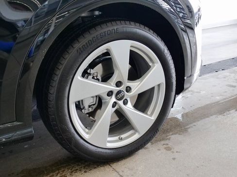 New 2025 Audi Q5 Prestige image 8