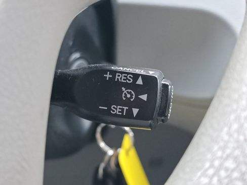 Used 2013 Toyota Sienna LE w/ Towing Pkg image 34