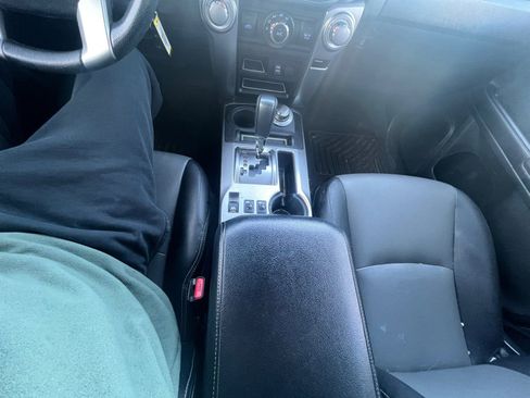 Used 2018 Toyota 4Runner SR5 Premium image 11