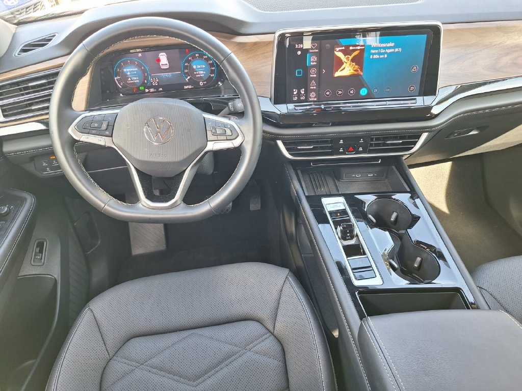 Used 2026 Volkswagen Atlas SE FWD image 12