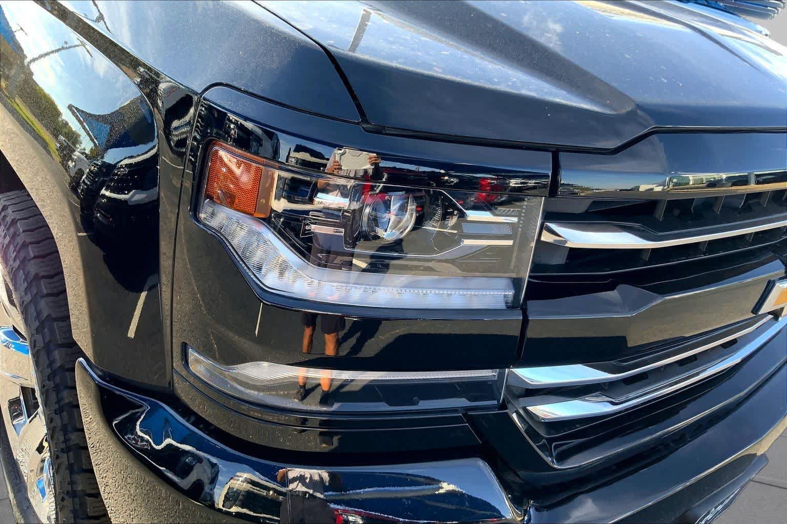 Used 2018 Chevrolet Silverado 1500 LTZ Z71 AWD/4WD image 28