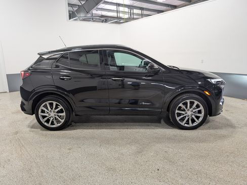 Used 2025 Buick Encore GX Avenir w/ Avenir Technology Package AWD/4WD image 2