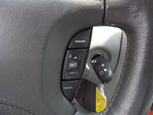 Used 2004 Jaguar XJ8 RWD image 16