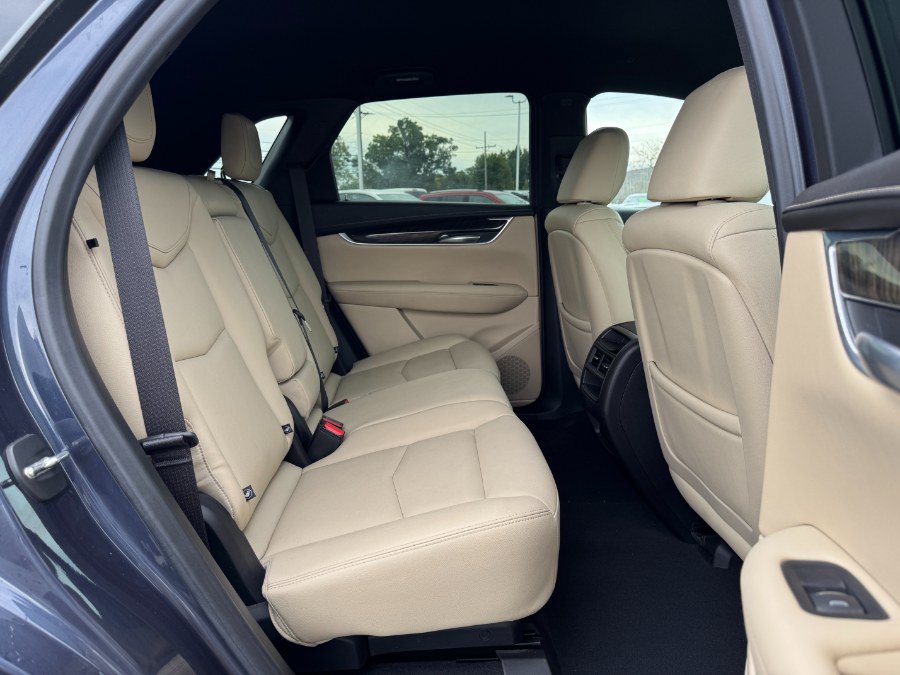 Used 2018 Cadillac XT5 AWD image 18