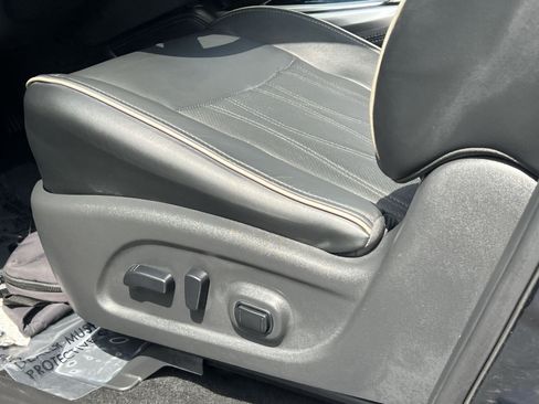 Used 2019 INFINITI QX60 Luxe w/ Sensory Package AWD/4WD image 13