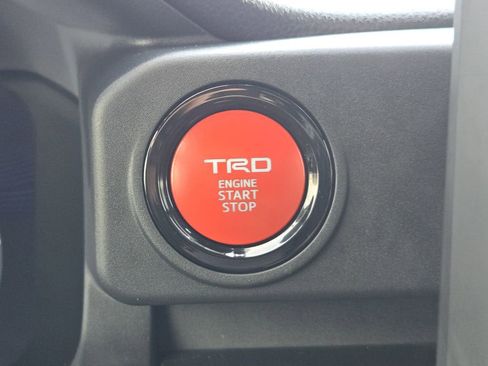 Used 2024 Toyota Tacoma TRD Off-Road image 23