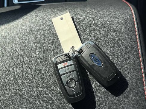 Used 2024 Ford Expedition Limited AWD/4WD image 43