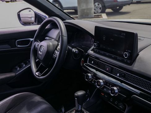 Used 2025 Honda Civic Sport image 19