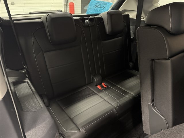 Used 2021 Volkswagen Tiguan SEL FWD image 18