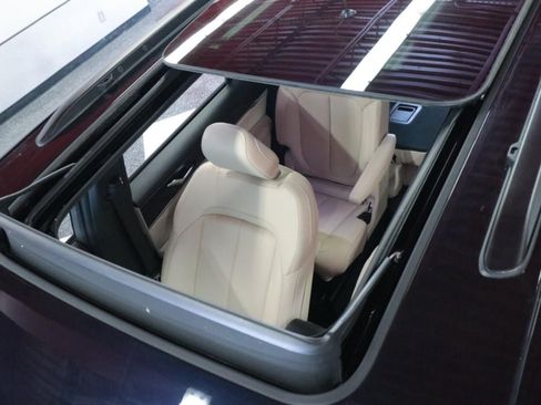Used 2024 Jeep Grand Cherokee L Limited RWD image 16