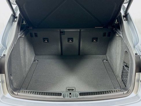 New 2026 Porsche Macan image 27