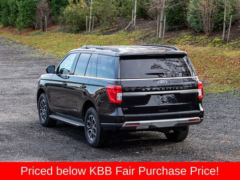 Used 2023 Ford Expedition XLT AWD/4WD image 6