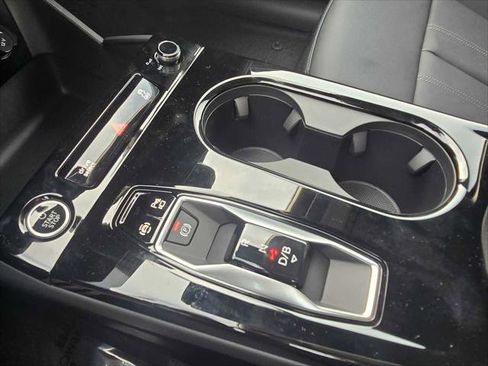 New 2025 Audi Q6 e-tron Premium image 33